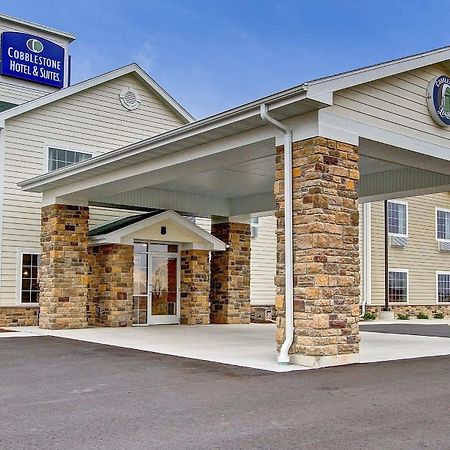 Cobblestone Hotel & Suites Pulaski/Green Bay Exterior photo